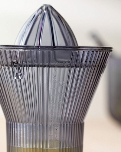 Соковыжиматель Henric, 13.2x13.2x18 см - серый