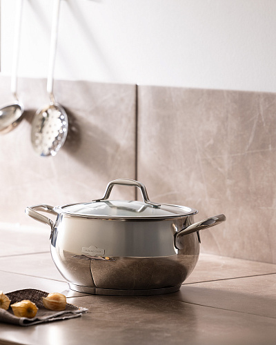 Кастрюля с крышкой Vera 20 см, нержавеющая сталь