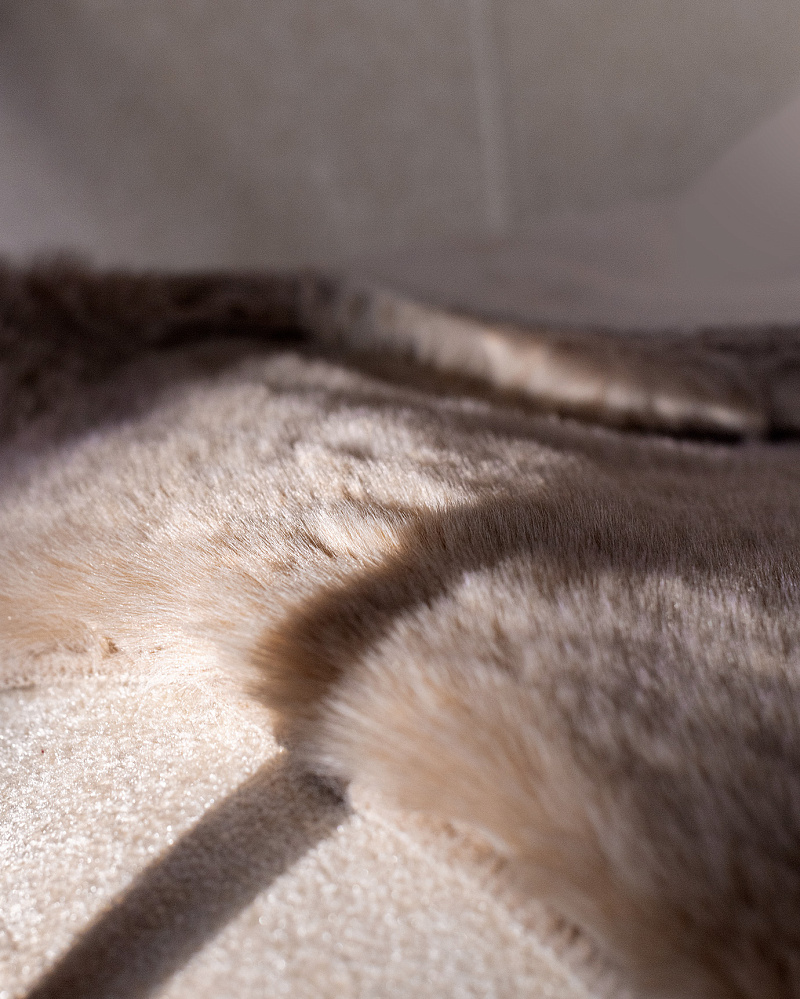 Плюшевый коврик Armend 60x90 см. - бежевый