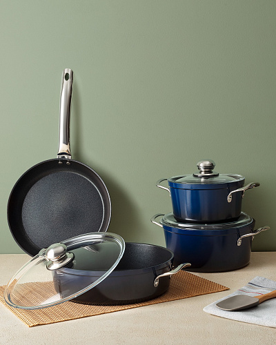 Комплект алюминиевой посуды Titanium 18см, 22см, 26см, 26см - темно синий. 7 предметов.