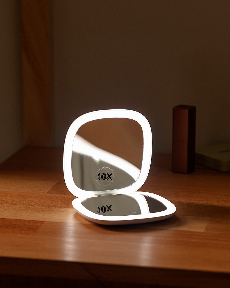 Зеркало светодиодное Petit 10x10x2,3 см, - пластик, стекло