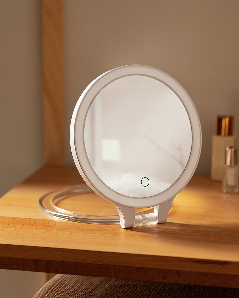 Зеркало Mirin на выдвижной ножке с подсветкой 19,5x21,9x2,7 см, - пластик, стекло