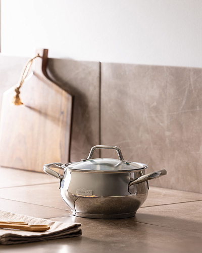 Кастрюля Vera с крышкой глубокая 16 см, нержавеющая сталь