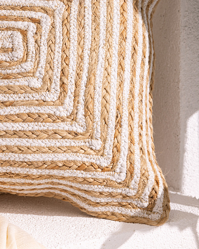 Декоративная наволочка Trocadero 50x50 см. - бежевая / белая