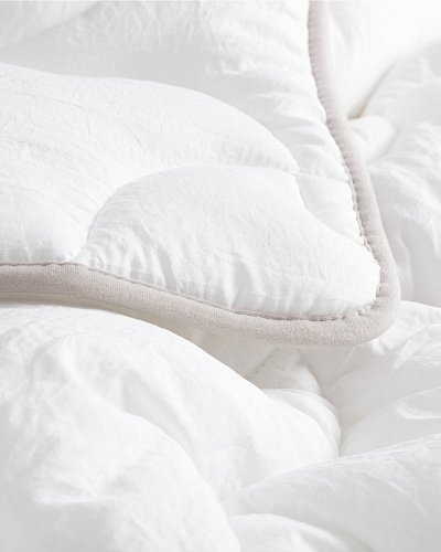 Одеяло Odette стеганое 195x215 см