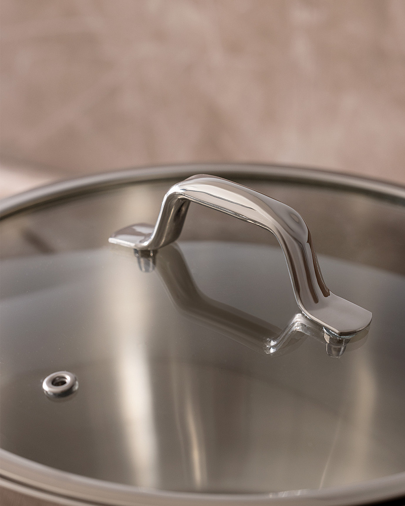 Кастрюля Vera с крышкой 26 см, нержавеющая сталь