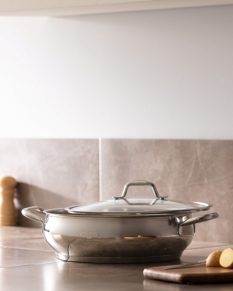 Кастрюля Vera с крышкой 28 см, нержавеющая сталь