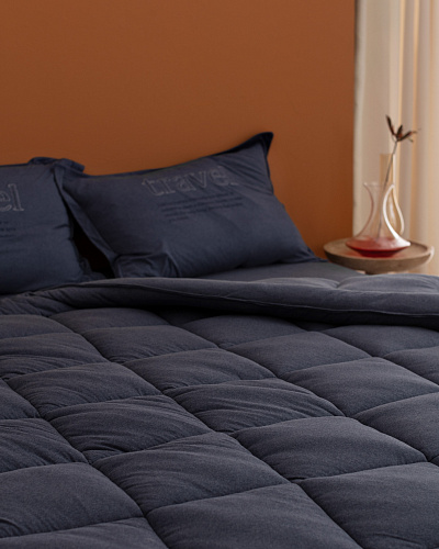 Комплект постельного белья двуспальный Bobigny с одеялом-покрывалом 160x200 см