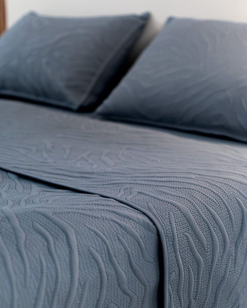 Комплект покрывало + 2 наволочки Cher 250x260 см. - синий