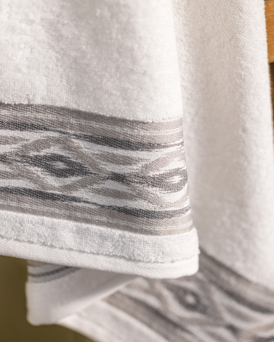 Банное полотенце Daine 70x140 см. - белое / серое