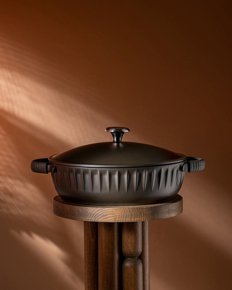 Кастрюля Freya с крышкой и силиконовыми ручками 4,2 л., - алюминий