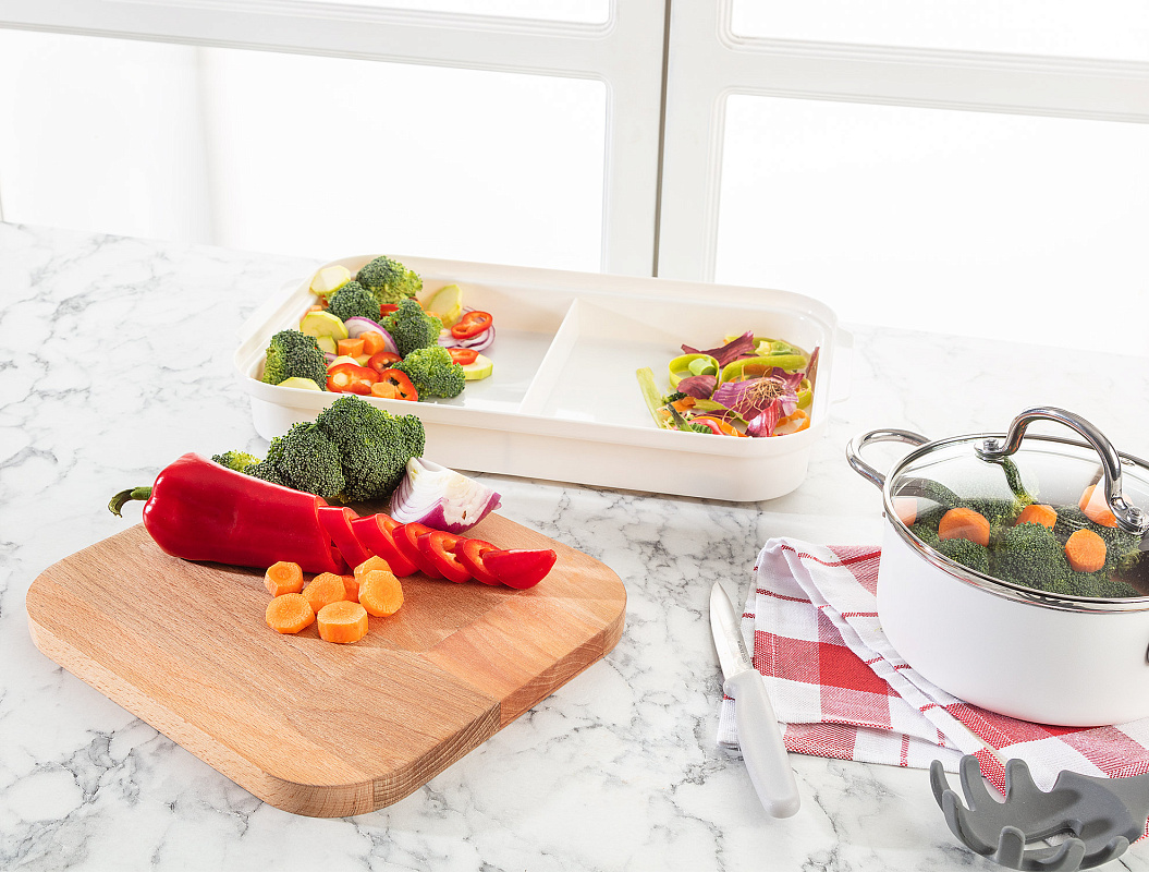 Разделочная доска с контейнером Eolya 24,5x40,2x6 см. - дерево, пластик