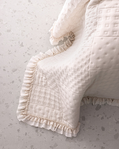 Комплект покрывало + 2 наволочки Medus 230x250 см