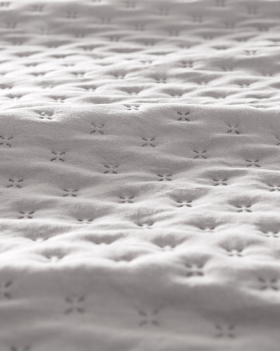 Комплект покрывало + 2 наволочки Rennes  250x260 см