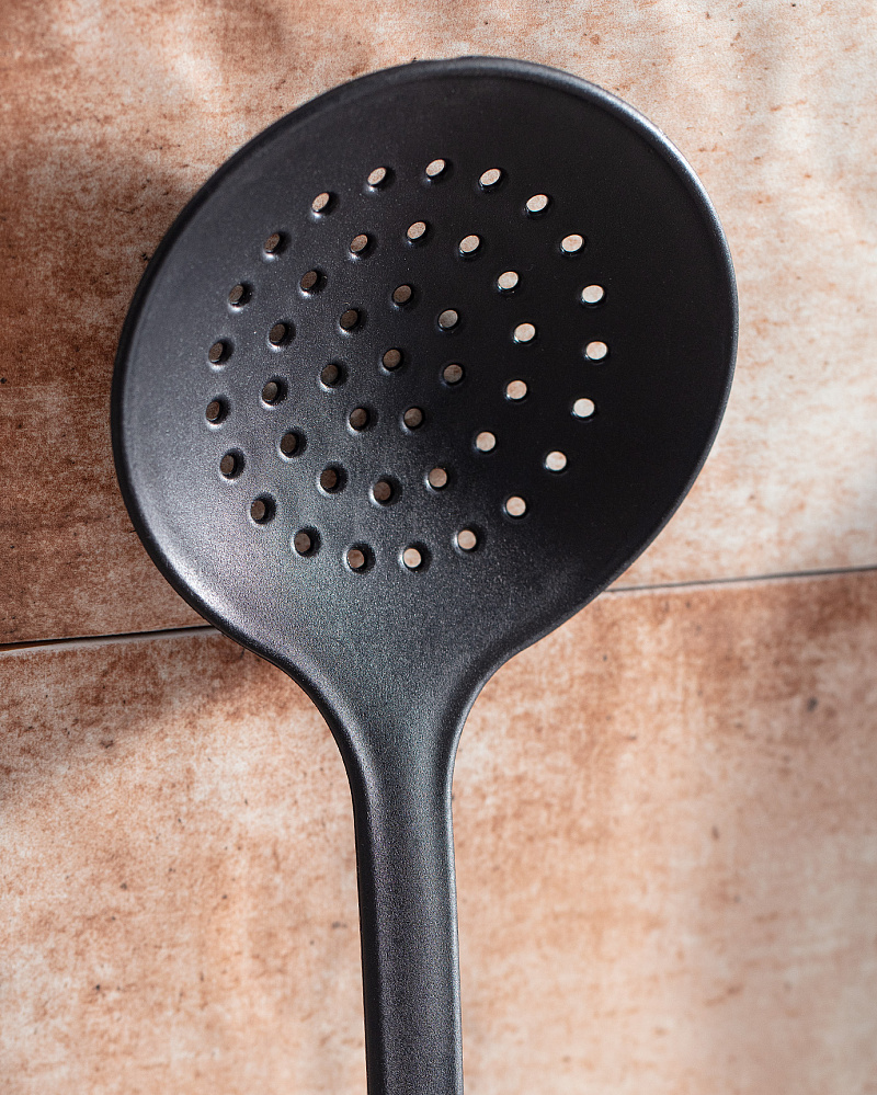 Шумовка Seillans 10,5x34x3 см. - черная / коричневая