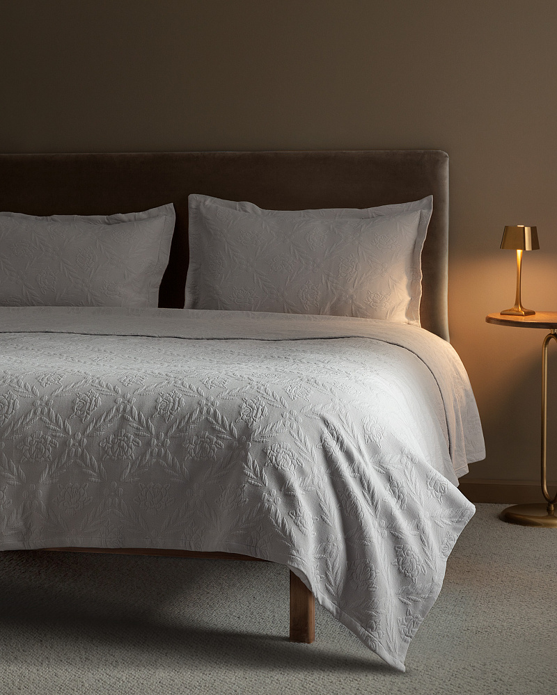 Комплект постельного белья евро Floralies с покрывалом и 2 наволочками 280x280 см