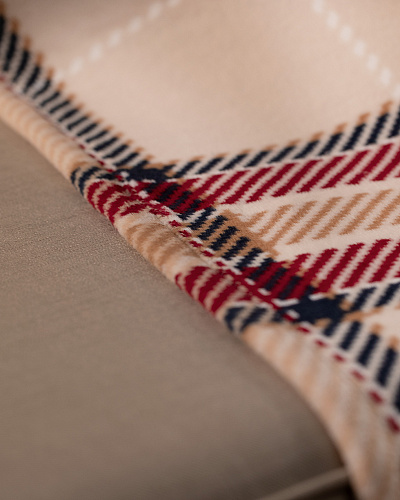 Плед Delit с принтом 130x170 см. - бежевый / красный