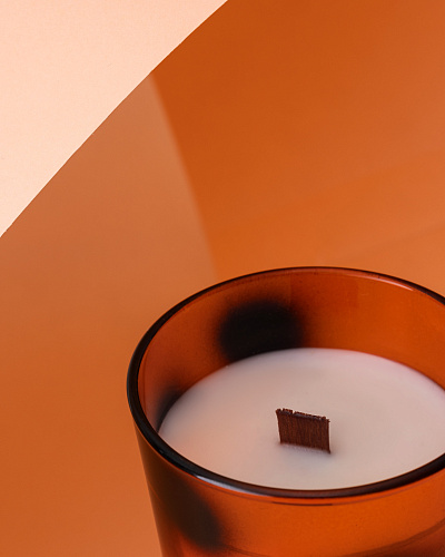 Ароматическая свеча Répertoire Air de La Bosphore 230 г. - янтарная / белая