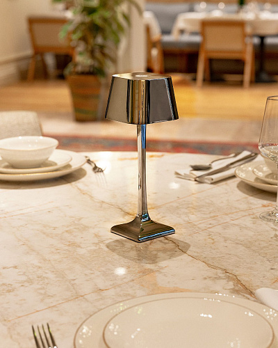 Лампа Freman Touch 10x10x26 см - серебряная