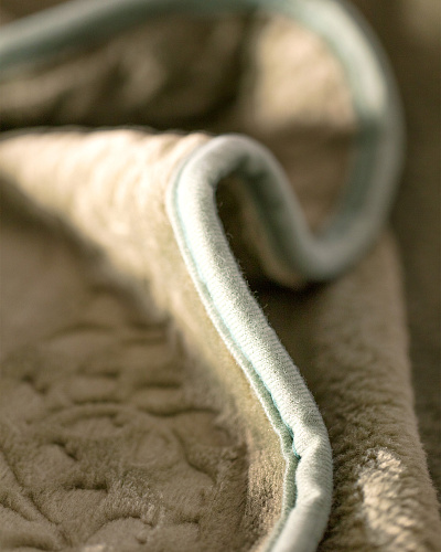 Покрывало двуспальное Rochelle 220x240 см.