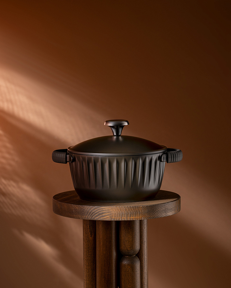 Кастрюля Freya с крышкой и силиконовыми съемными ручками 4 л., - алюминий