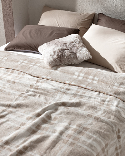 Покрывало полуторасплаьное Cluny 200x220 см. - бежевое