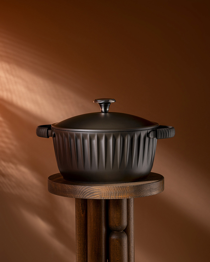 Кастрюля Freya с крышкой и силиконовыми съемными ручками 4,7л., - алюминий