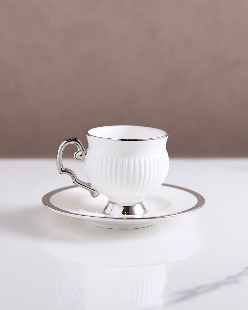 Набор чашек и блюдец Yolande Pensee из 4 шт., 90 мл - серебряный.
