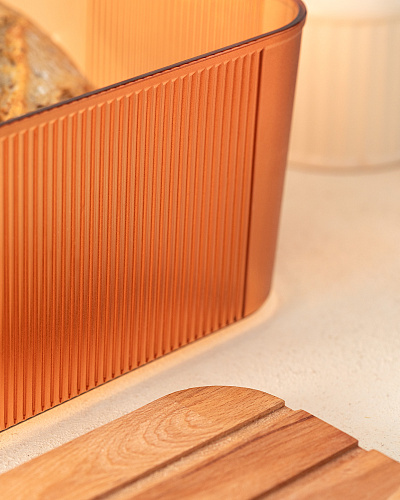 Хлебница с деревянной крышкой Eolya, 21.5x36.6x15.2 см - янтарная