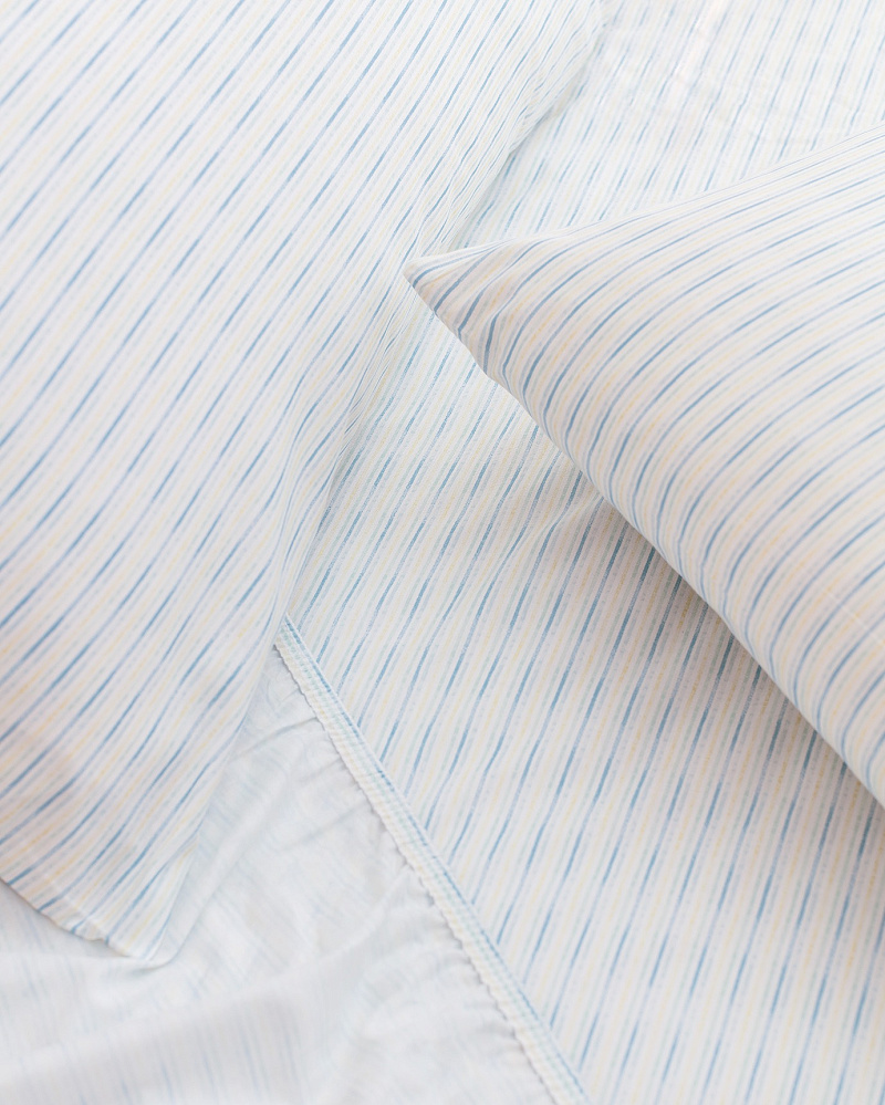 Комплект постельного белья двуспальный Carlo с простыней и 2 наволочками 160x200 см, хлопок