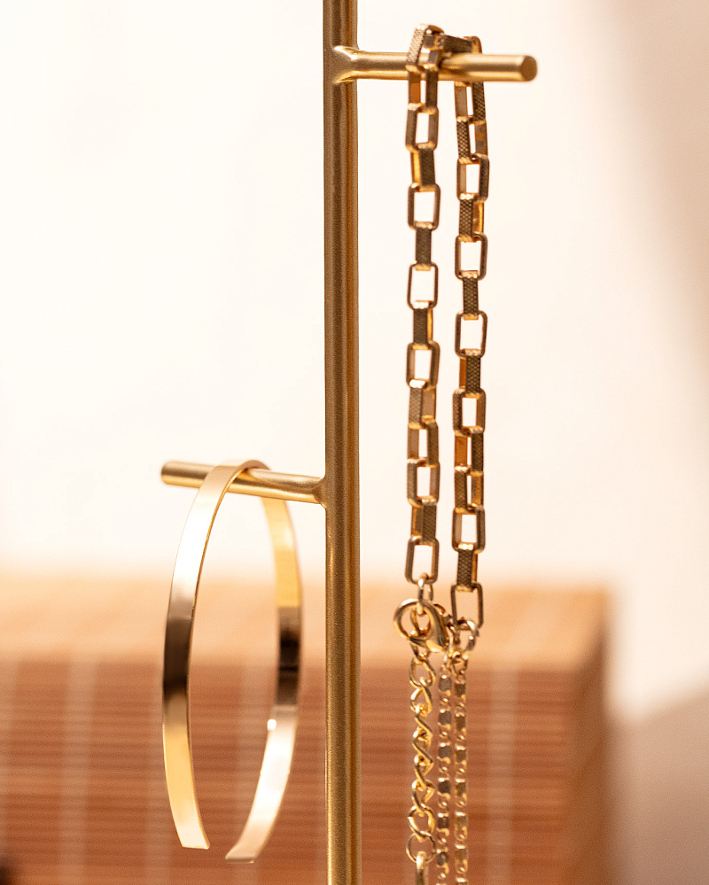 Вешалка для украшений Littera - золотистая