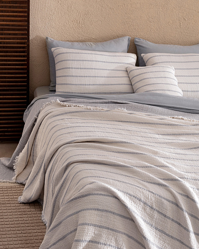 Подарочный комплект постельного белья двуспальный Marguerite 160x200 см с покрывалом, хлопок