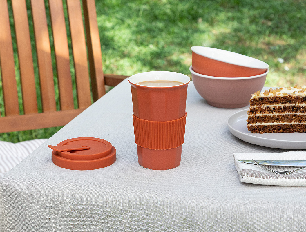 Кружка Grand с крышкой 385 мл. - красная