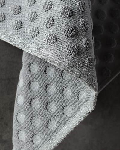 Банное полотенце Polka Dot 70x140 см. - светло-серое