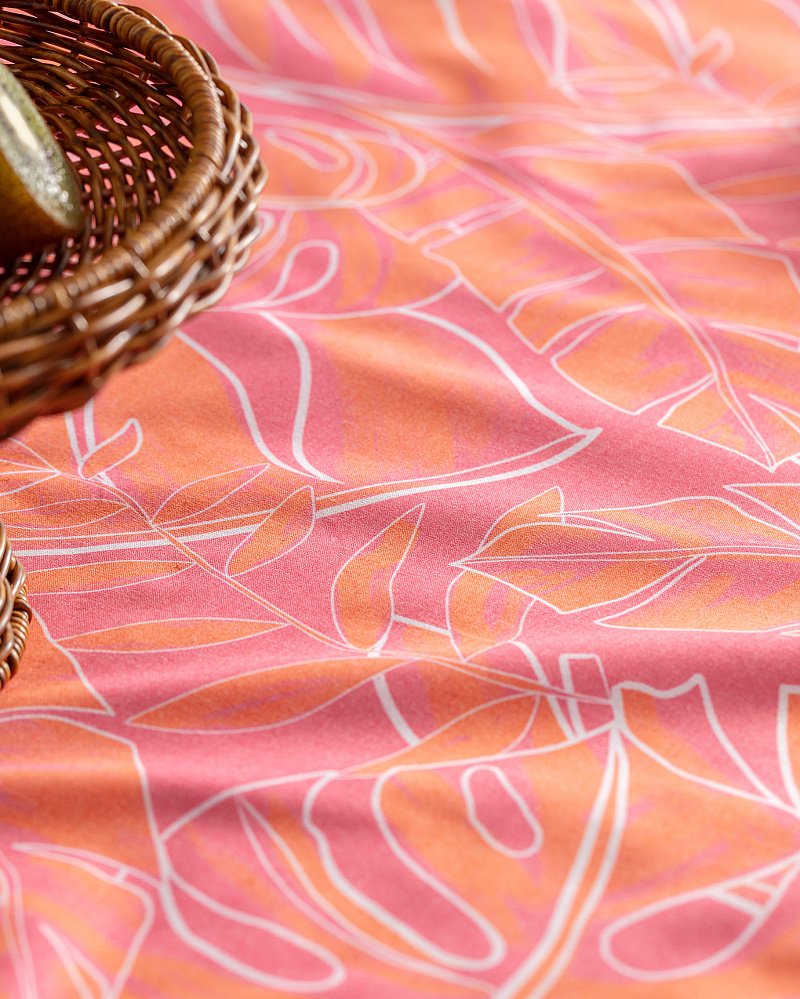 Скатерть Grenoble 160x160 см. - розовая / оранжевая