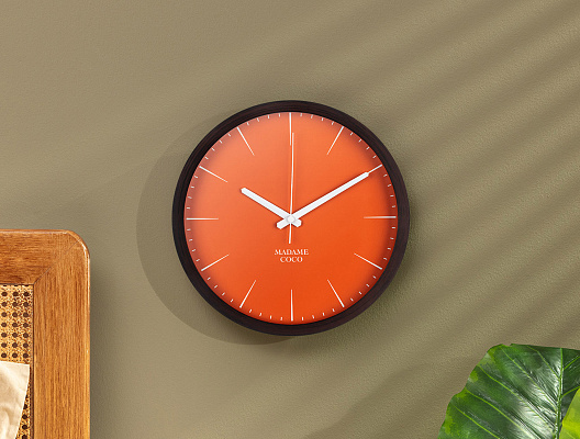 Настенные часы Emilo 30x30x3 см. - оранжевые / черные