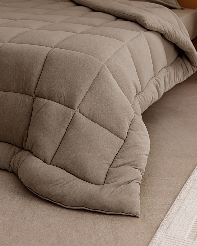 Комплект постельного белья двуспальный Bobigny с одеялом-покрывалом 160x200 см