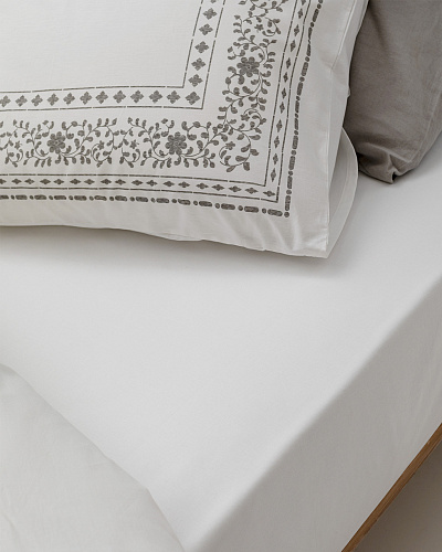 Комплект постельного белья семейный Arber с 2 пододеяльниками 240x260 см, хлопок