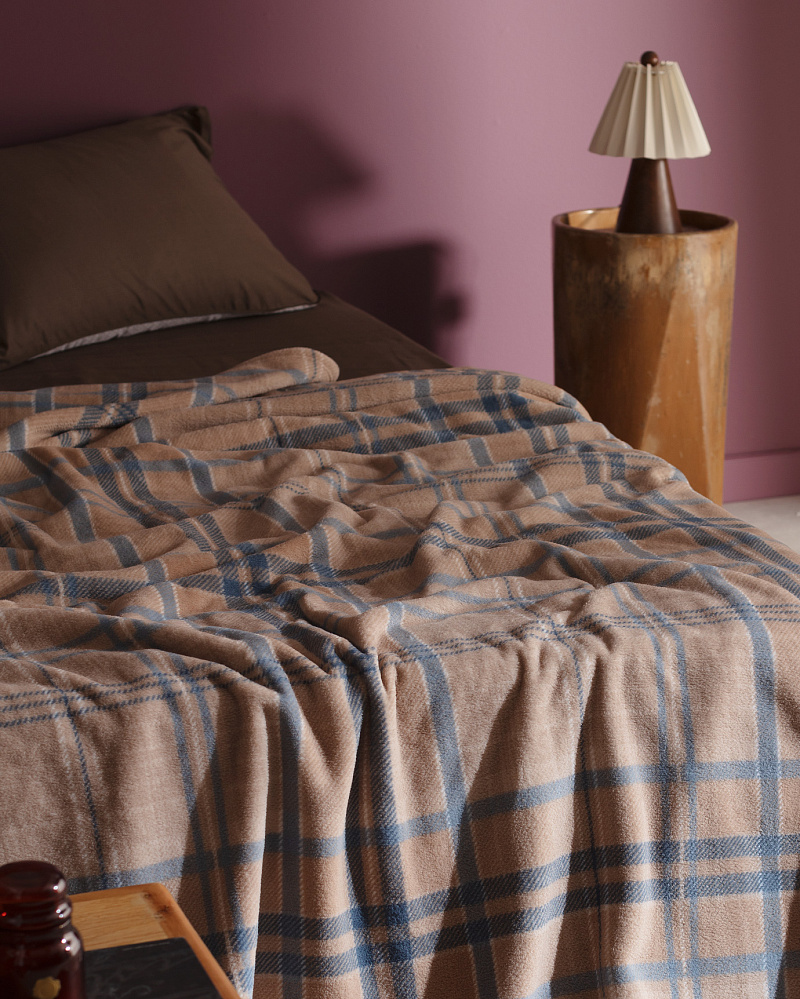 Покрывало полутораспальное Tignes 200x220 см. - бежевое / синее