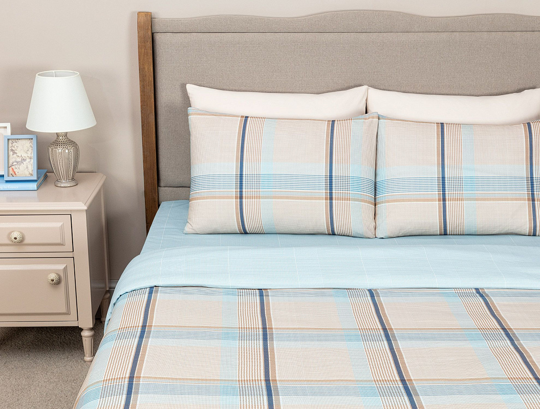 Комплект постельного белья двуспальный Chaney с пододеяльником и 2 наволочками 200x220 см