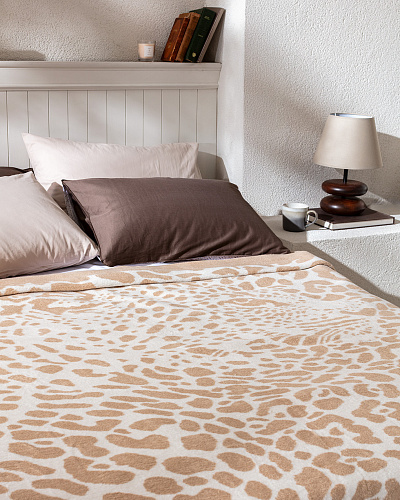 Покрывало односпальное  Leopard 150x220 см. - бежевое / белое