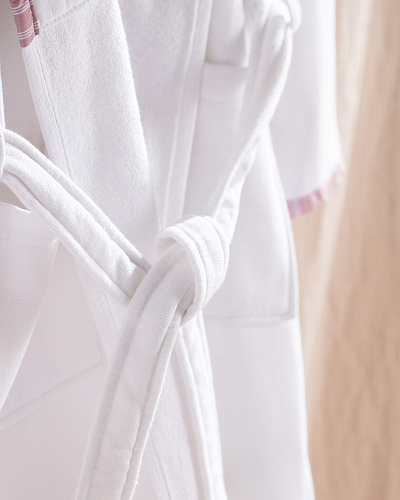 Женский халат Dahlia L-XL р. - белый / лиловый