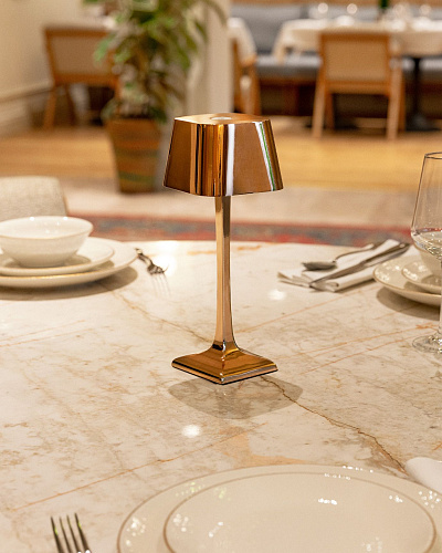 Лампа Freman Touch 10x10x26 см - розовая