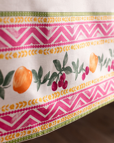 Скатерть Cute 160x160 см. 