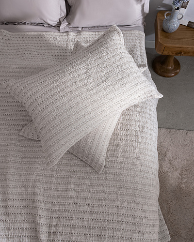 Комплект покрывало + 2 наволочки Petite 230x240 см. - бежевый