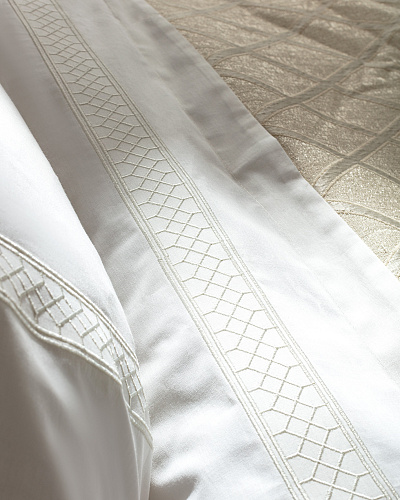 Подарочный комплект постельного белья двуспальный Mougins с покрывалом и одеялом 240x260 см, хлопок