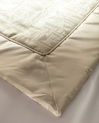 Подарочный комплект постельного белья евро Yvoire с покрывалом и одеялом 260x280 см