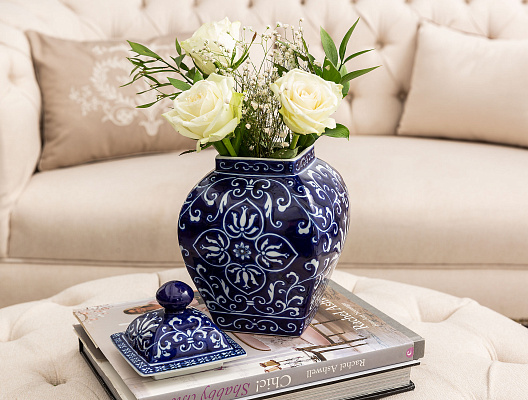 Декоративная ваза Saint-Paul Bleu Blanc с крышкой 15x15x25 см, фарфор