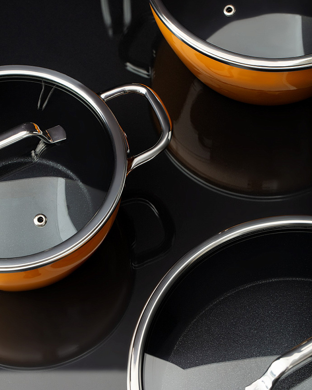 Набор посуды Titanium Enamel из 7 шт., 18-22-26 см. - оранжевый / черный