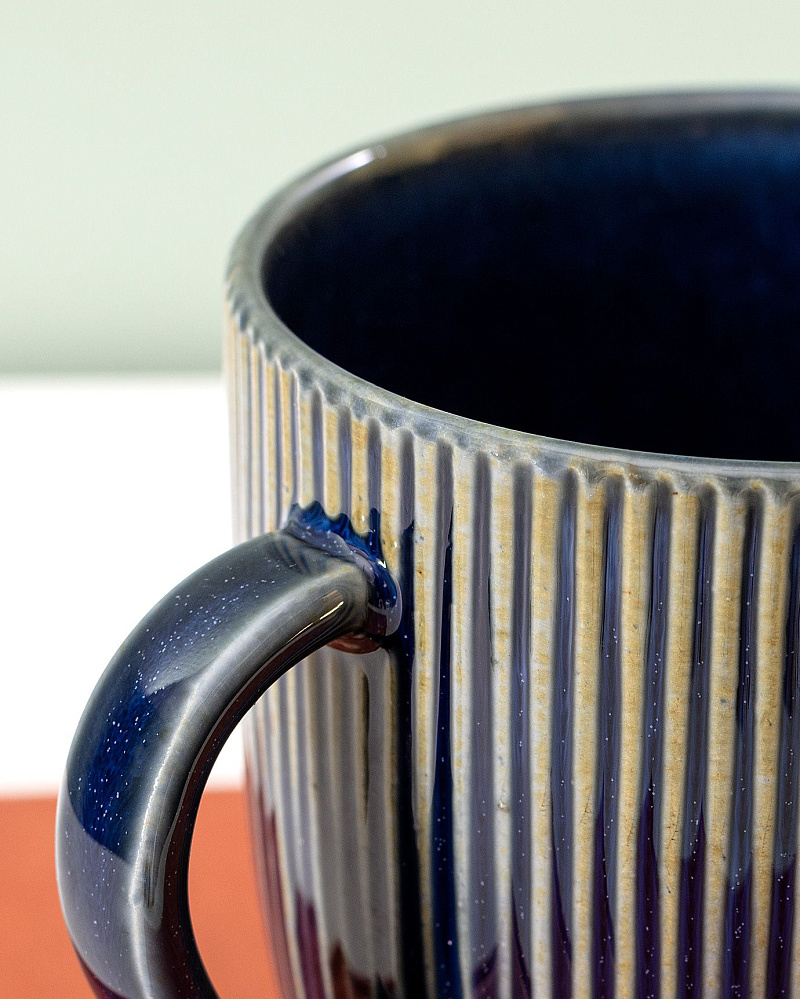 Фарфоровая кружка Mug 250 мл - синяя